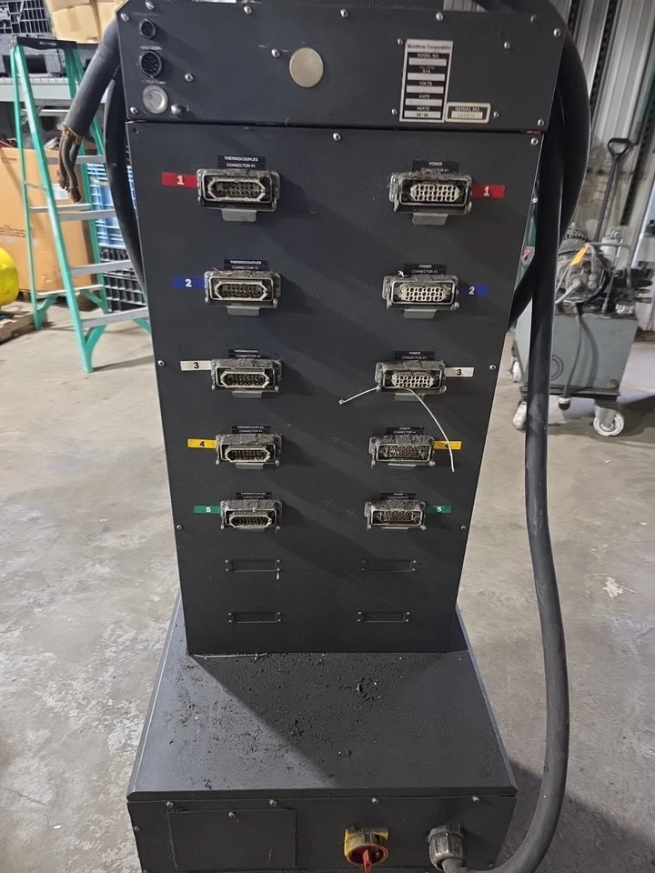 Controlador de inyección de molde Moldflow Altanium Hot Runner / Husky  Foto 3 de 4