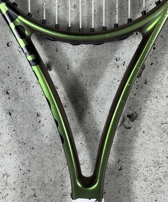Wilson Blade 98in² (16x19) V8 305g Tennis Racquet - Green/Copper