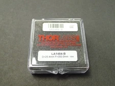 THORLABS LA1484-B PLANO-CONVEX LENS F=300mm D=25.4mm AR COATING
