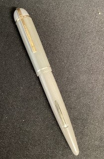 Eversharp “Skyline” Full Size Grey Vintage 1940’s Lever Fill Fine Nib 14k