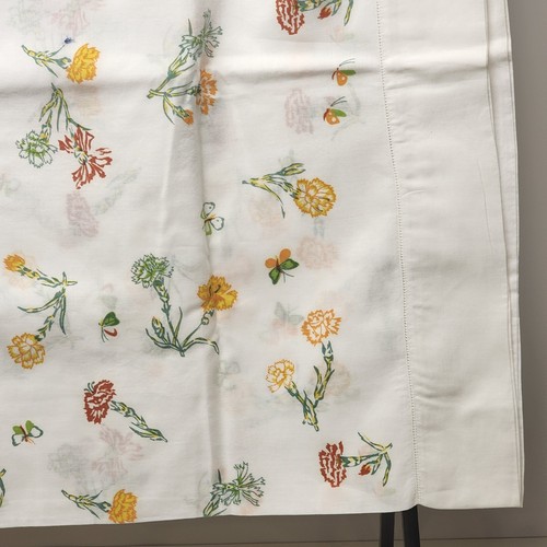 White Twin Size Flat Top Sheet Coverlet Red Yellow Floral & Butterflies Motif - Picture 4 of 10