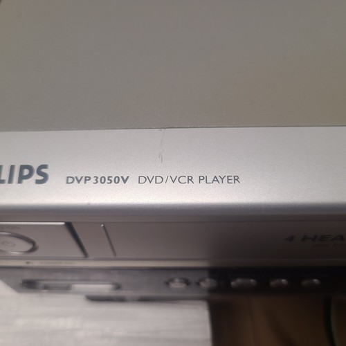 Philips DVP3050V DVD/VHS Player Combo Without/Remote DVD Works Perfect! - Picture 2 of 4