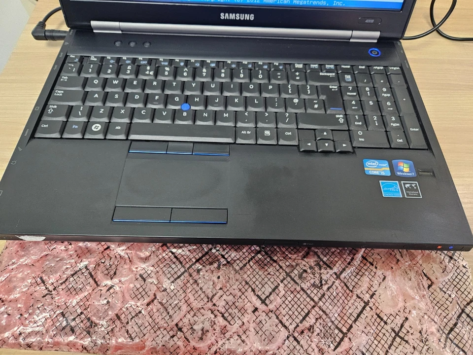 Samsung 400B - i5-2450M - 4GB Ram - No Storage - Image 2 of 4