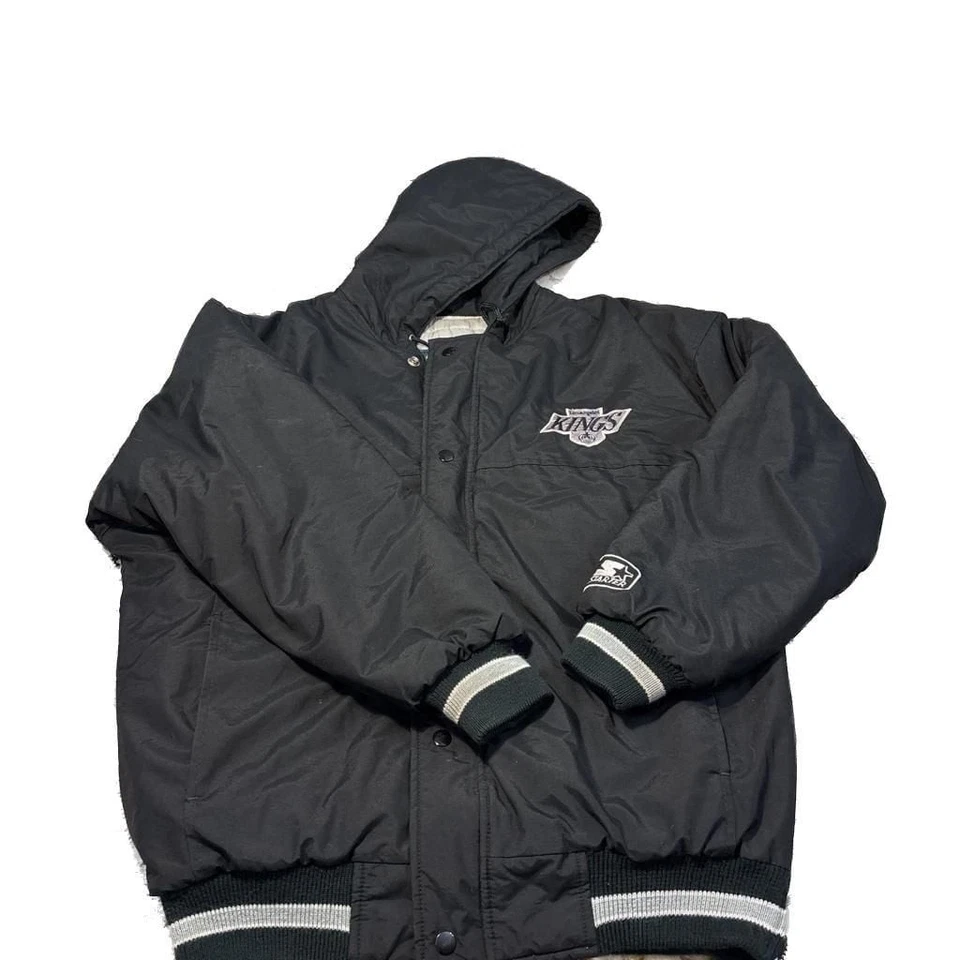 Chaqueta de iniciación vintage de Los Angeles Kings, acolchada negra, tamaño de equipo de aficionados al hockey de la NHL Foto 4 de 4