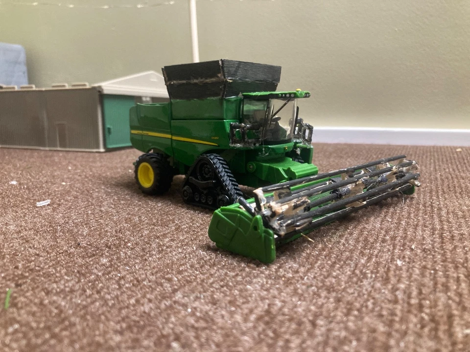 john deere s680 escala 1/64 Foto 3 de 4