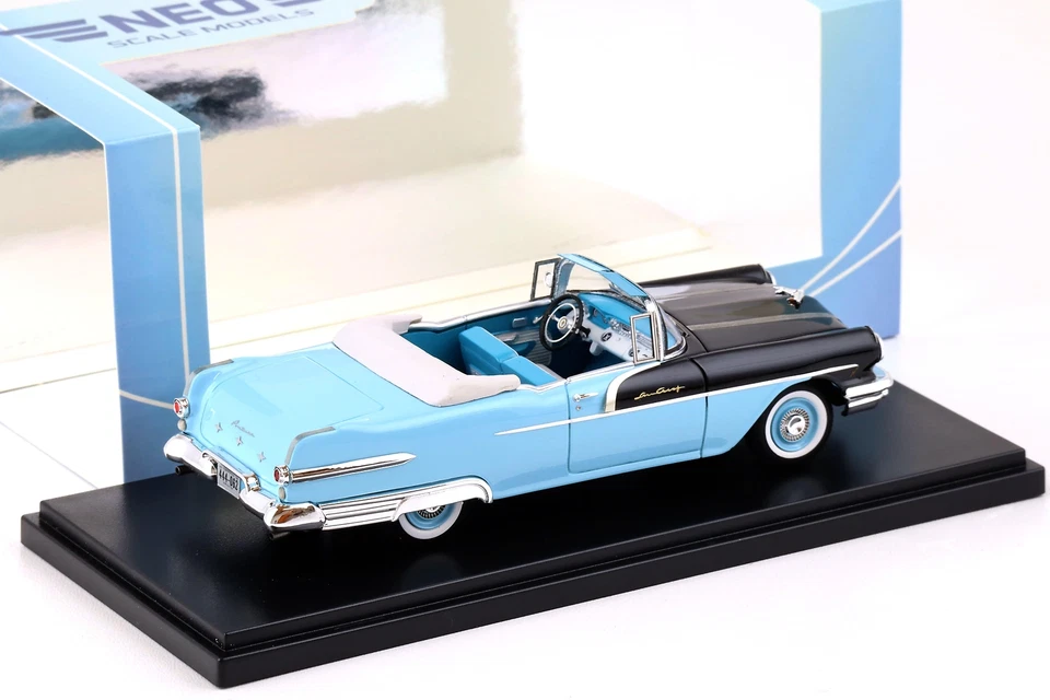 1:43 NEO Pontiac Star Chief Convertible black / blue - Bild 2 von 3
