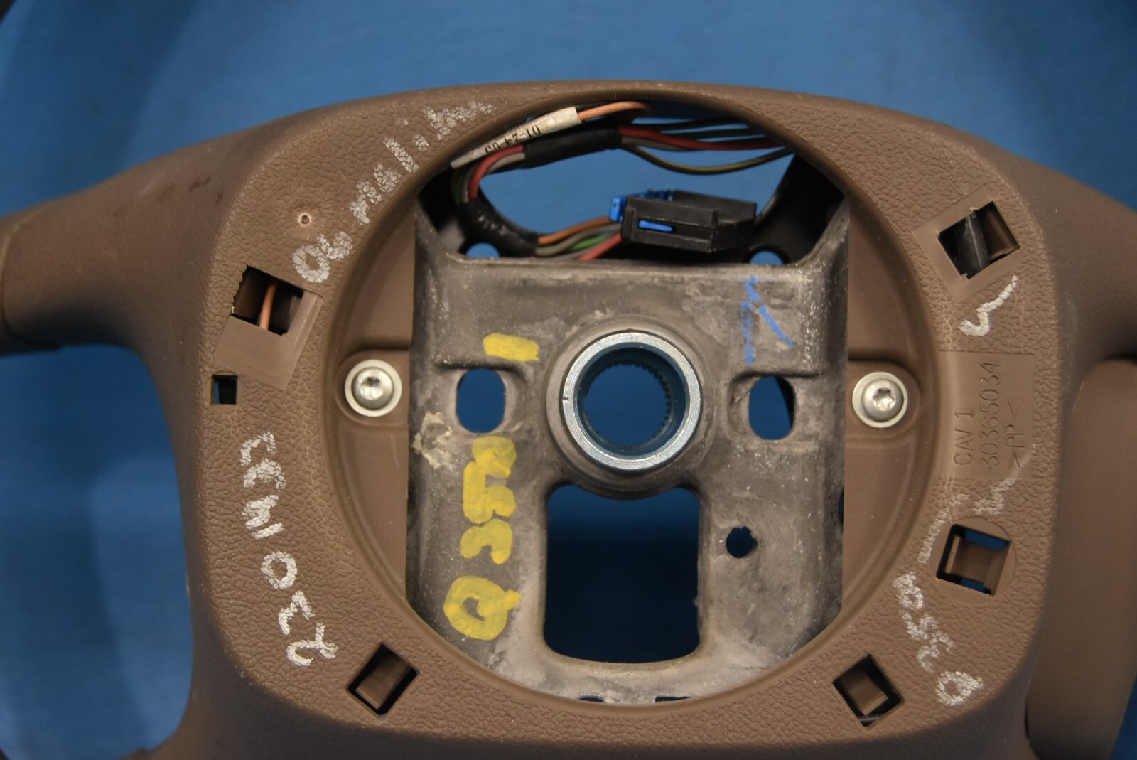 20062008 CHEVROLET MALIBU STEERING WHEEL W/ CRUISE CONTROL OEM 15858673