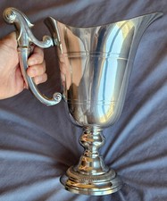 Grand Hanap ou Aiguière casque " Les étains du manoir "