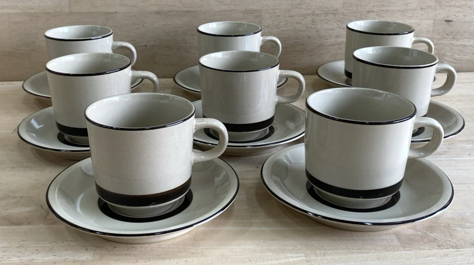 Japan Sears stoneware coffee cup & saucer Set Of 8 Strawberry 4112 - NO DAMAGE - Image 2 of 4