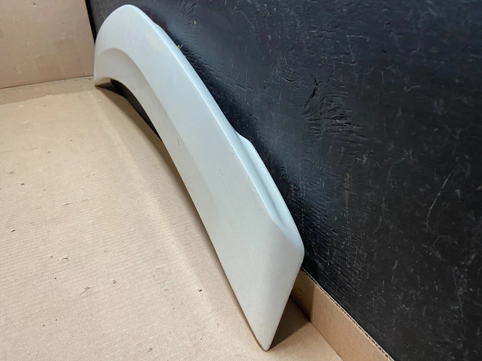 Nissan Sentra 2013-2019 alerón trasero superior negro OEM 960303RM0A E8548 DG1 Foto 2 de 4