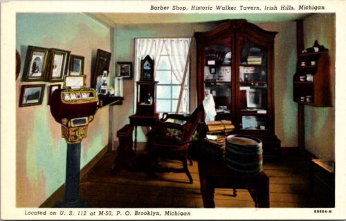 Postkarte Friseursalon in Historic Walker Tavern USA 112 in Irish Hills, Michigan - Bild 1 von 2