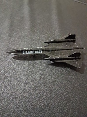 DIECAST AIRPLANE  SR-71 METAL BLACKBIRD U.S. AIR FORCE - Lockheed