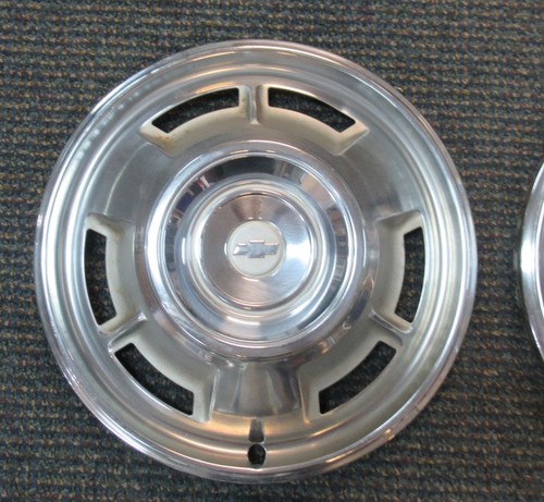 1967 Chevy Camaro Original/Used 14 Inch Standard Slotted Wheel Covers - Picture 5 of 7