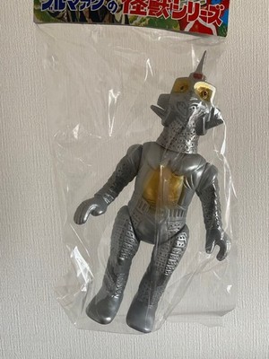 Bullmark Windham Ken Ultra Seven Marmit Bear Model Kaijukyo Soft Vinyl From Japa