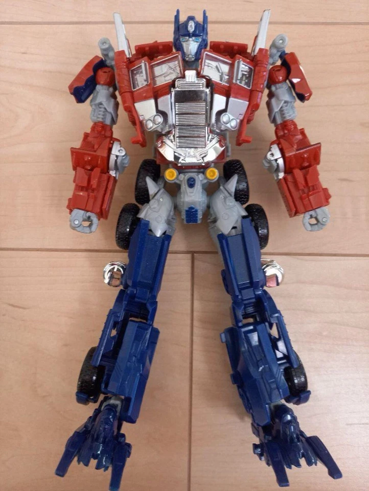 TAKARA TOMY Transformers Legendary Optimus Prime Action Figure from JP NEW - Image 3 of 4