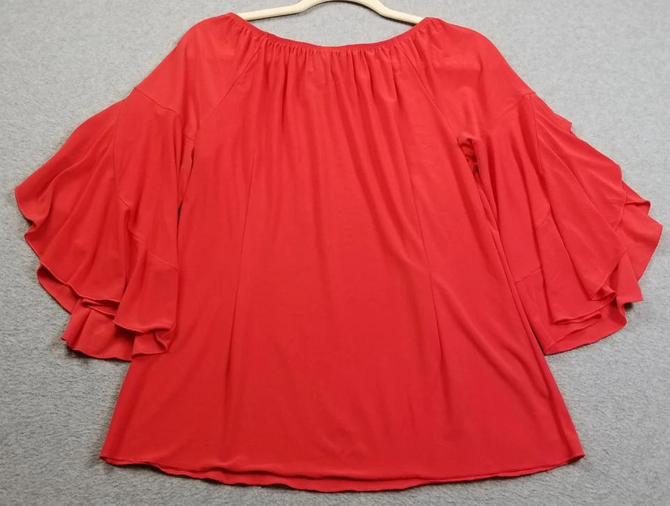 Camiseta deportiva elástica Coco Bianco para mujer roja mediana manga campana 3/4 fuera del hombro Foto 4 de 4