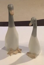 Crowning Touch (2) Satin Long Neck Geese  Porcelain Figurines Grey (155ia)