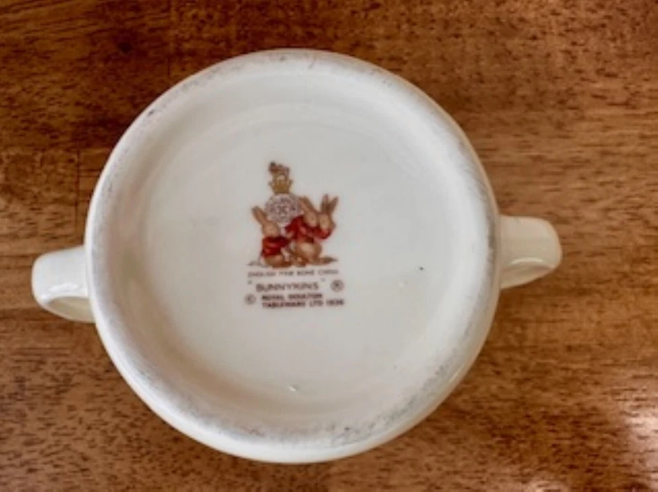 Vintage Royal Doulton Bunnykins Two Handled Mug Roller Skating Rabbits Baby Gift - Image 4 of 4