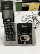 AT T Cordless Phone CL82463 w/ Base Answering System / Charger  Battery WORKS