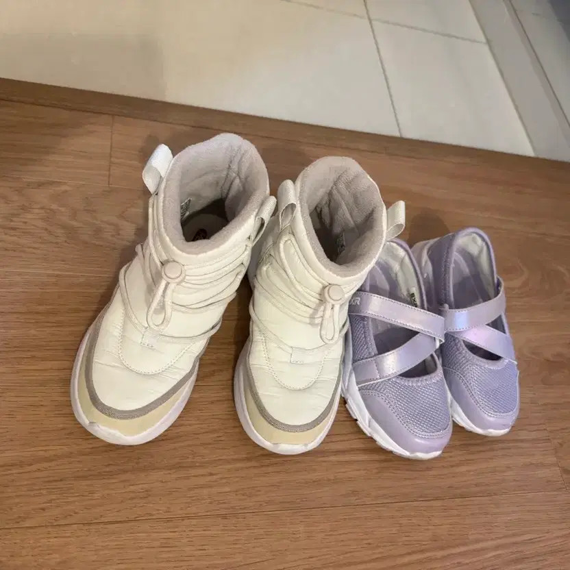 Girls Shoes 190mm Sneakers, EXR, New Balance Aqua Shoes, Jelly Sandals, Pearl Sa thumbnail 7