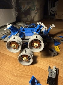 LEGO Movie Benny&rsquo;s Spaceship Spaceship SPACESHIP! Incomplete With one minifig 