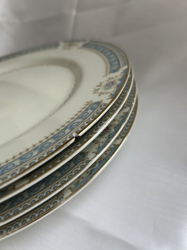Vintage Mikasa Lexington Dinner Plates, Set of 8, 10.75 in diameter - Picture 4 of 6