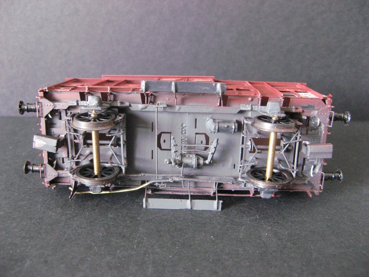 Wagon Couvert HAXO Rouge – Laiton, Kit Monté, échelle AMF87, Modèle Réduit Train