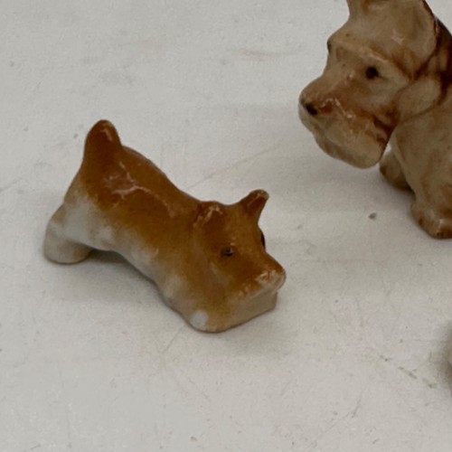 Vintage Japan Miniatur Keramik Hund Figuren Set 6 braun & weiß 1"-2" - Bild 3 von 9