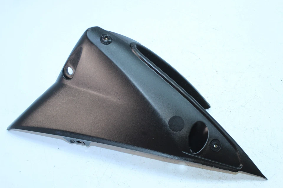 07-13 YAMAHA VENTURE LITE OEM CAPA LATERAL DIREITA PARA PÁRA-BRISA 2 8GJ-77186-00-00 - Imagem 3 de 4