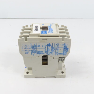 Cutler Hammer AE16BNS0 10A 600V 5HP Power Contactor 120V Coil
