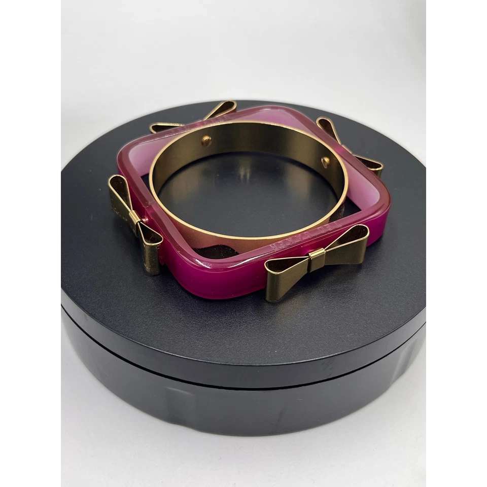 Brazalete TED BAKER Logo Púrpura Acrílico Arco Cuadrado Tono Dorado Foto 2 de 4