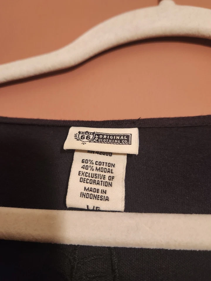 Vestido solero negro grande para mujer Route 66 con detalles de encaje floral cintura elástica Foto 4 de 4