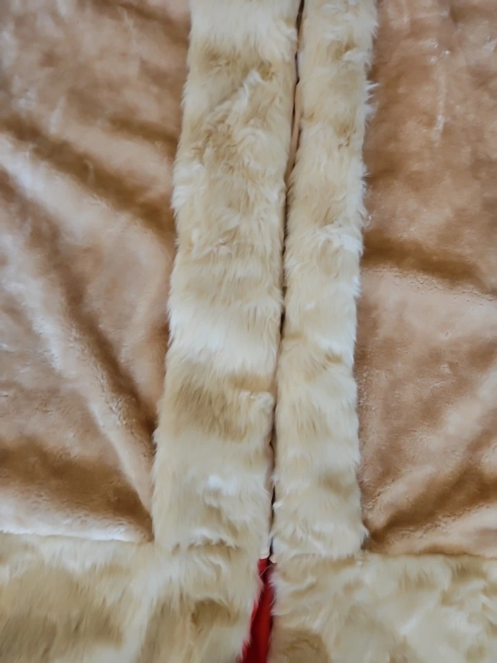 Cruella Deville Fur Coat Halloween Costume Coat Chest Measures 48 Inches - Image 3 of 4