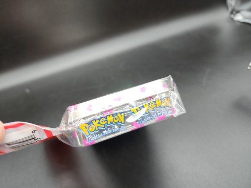 Nuevo de Lote Antiguo 1999 Pokemon Coleccionable Tarjeta Estuche de Lata Pikachu Squirtle Eevee Regalo - Imagen 5 de 9