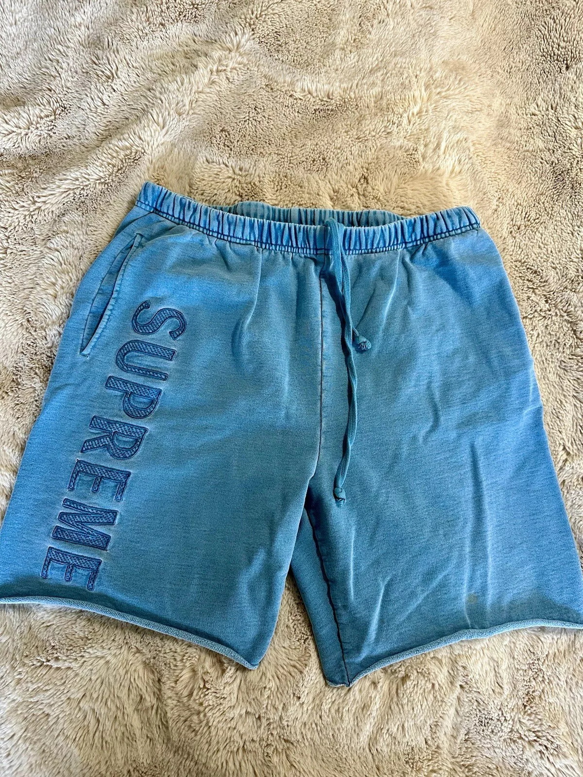 Short Sweat Supreme Homme Taille M SS20 Semaine 11 Surteint Légère Détresse 