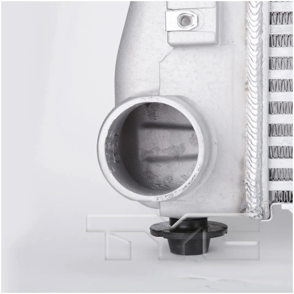 TYC 18063 中冷器 适用于 Select 11-16 雪佛兰 GMC 型号 — 第 3/4 张图片