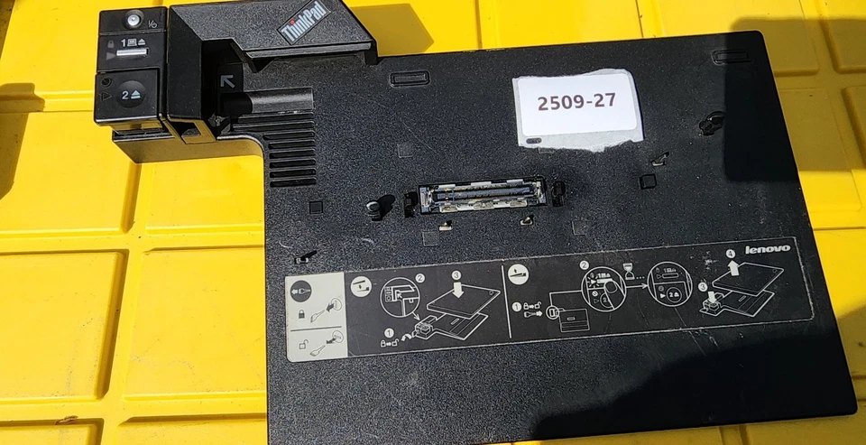 GENUINE OEM IBM Lenovo Thinkpad Docking Station for T400 T500 T60 T61 Type 2504 - Image 2 of 4