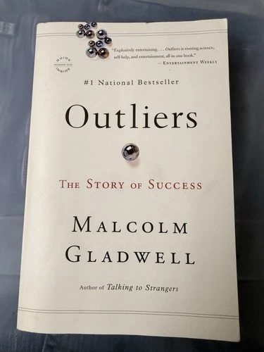 Outliers The Story of Success by Malcolm Gladwell 2011 Back Bay Books Paperback