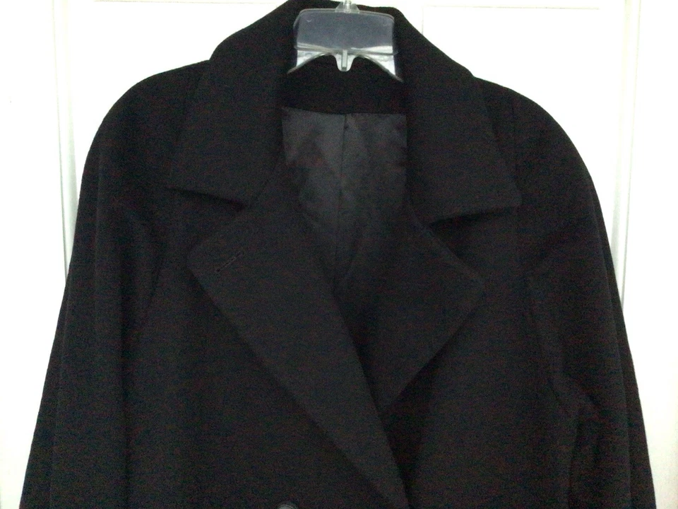 fleurette 100% cashmere Women’s Long Black coat From Saks Fifth Ave. Sz. Large - Image 2 of 4