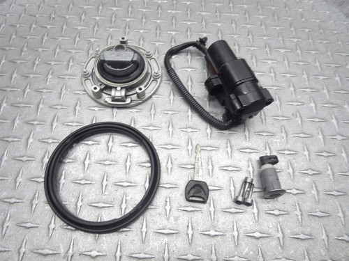 2007 06-07 Honda CBR 1000RR CBR1000 RR Lockset Ignition Switch Bent Key Gas Cap - Picture 5 of 15