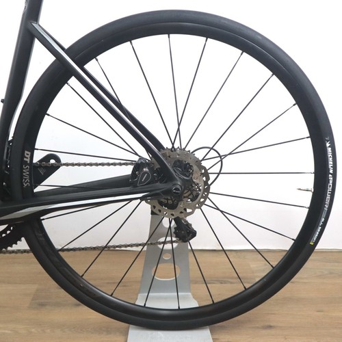 2017 BMC Roadmachine 02 Carbon Disc Brake Road Bike - 58cm - Picture 10 of 23