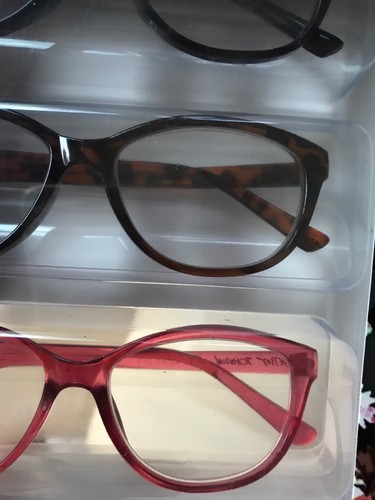 BETSEY JOHNSON (3) LESEBRILLE SCHWARZ, SCHILDPATT, ROT LESEBRILLE 1,50+ - Bild 3 von 3