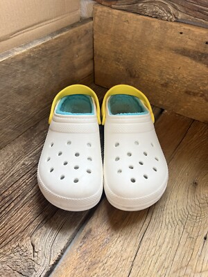 Men's 11 Fuzzy Lined Crocs