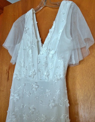 Wedding Dress ~ Floral Lace Floor Length with Sheer Cap Sleeves - Picture 3 of 9