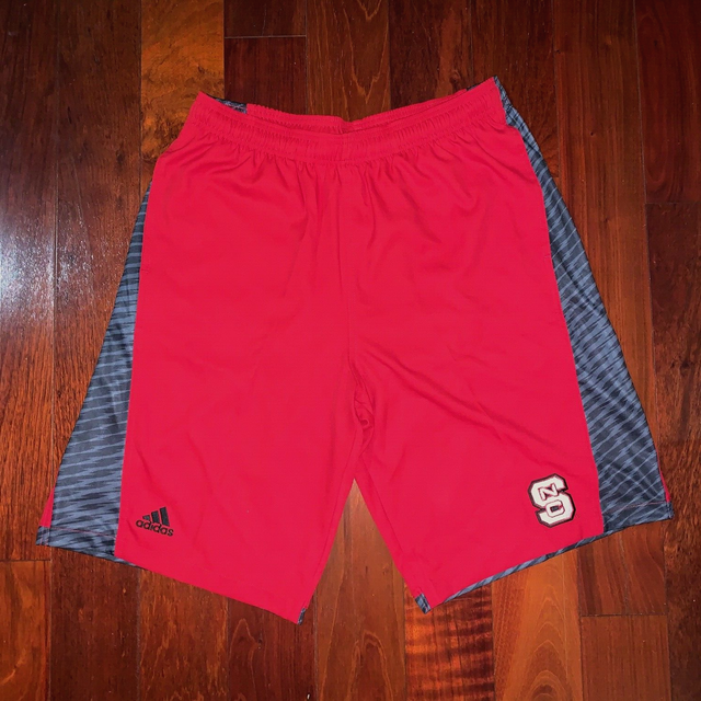 NCAA North Carolina State Sideline Mens Basketball Shorts Red Black