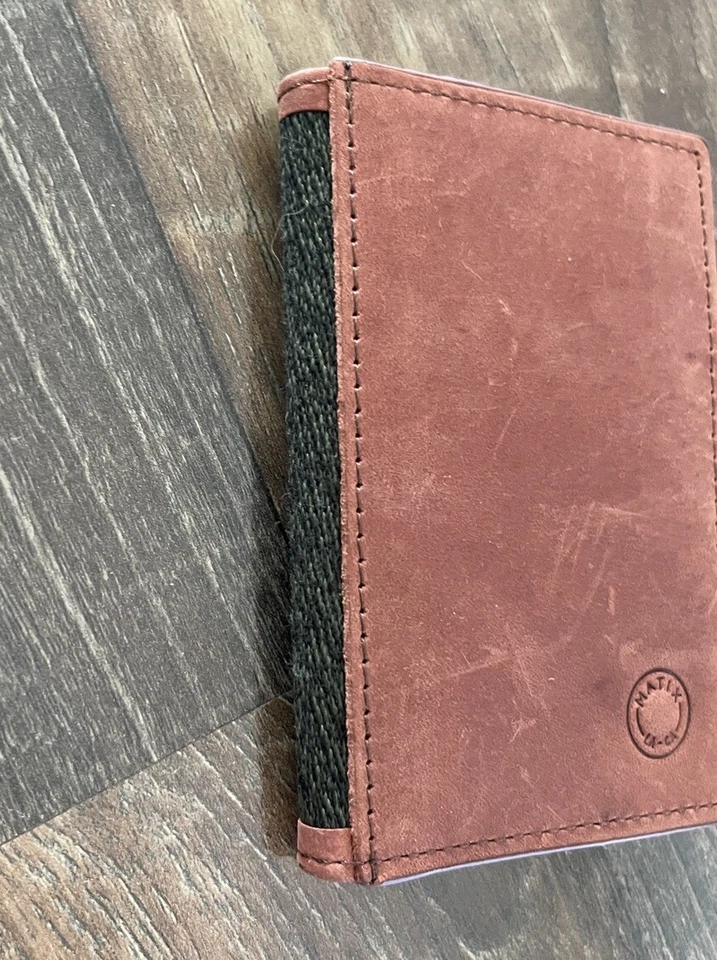Cartera Matix marrón/verde pequeña para hombre Foto 3 de 4