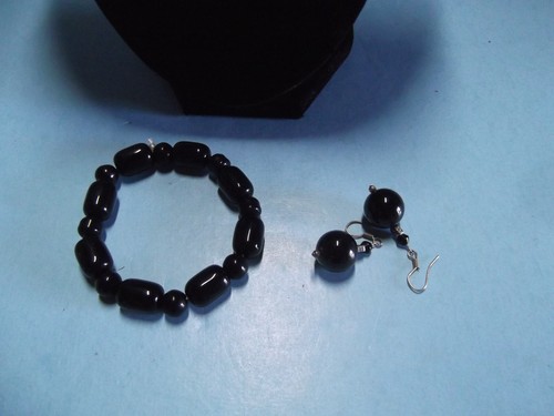 Fashion Jewelry 6.5"in Black Beaded Necklace/Bracelet Stretchy 3"/Dangl Earrings - Picture 4 of 7