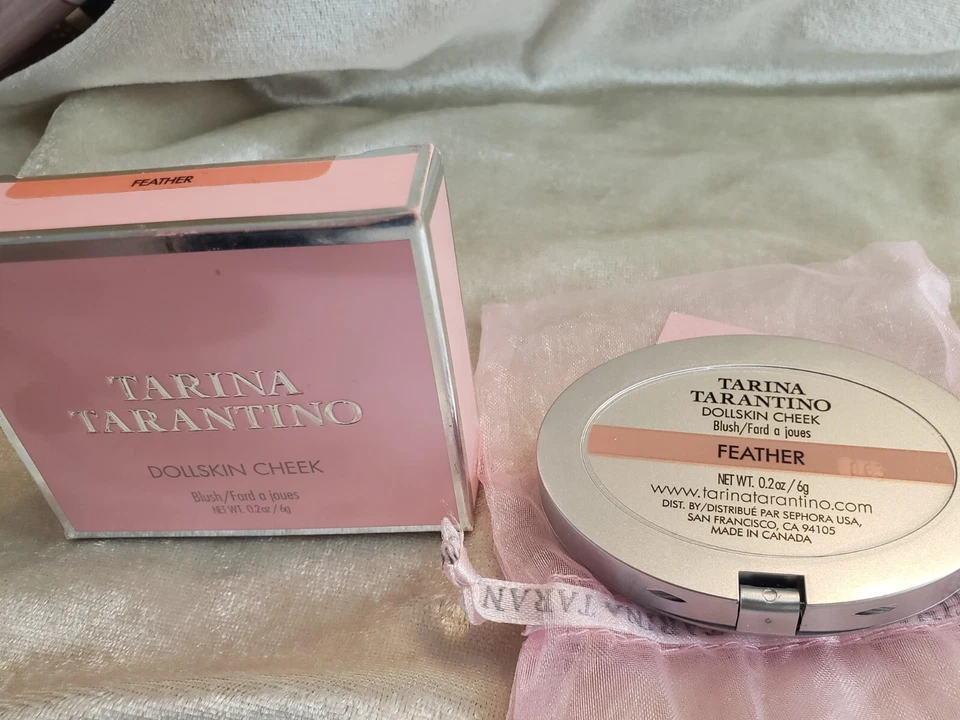 Rubor de mejillas de piel de muñeca TARINA TARANTINO PLUMA 0,2 oz 6 g NUEVO EN CAJA polvo raro Foto 3 de 4