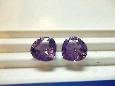 Gioielli e gemme di ametista