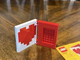 Retired Hard To Find LEGO Valentines Heart Book 40015 Complete With Manual